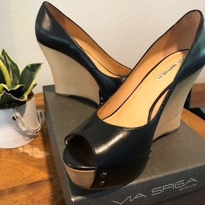 Via Spiga ... Black leather Wood wedge Size 8